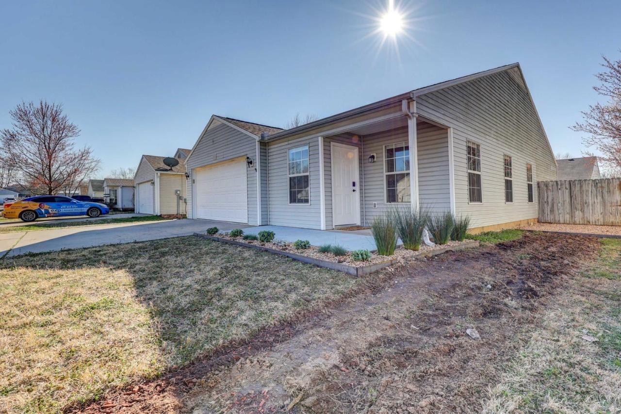 Chic Bentonville Home With Patio And Fire Pit! Ngoại thất bức ảnh