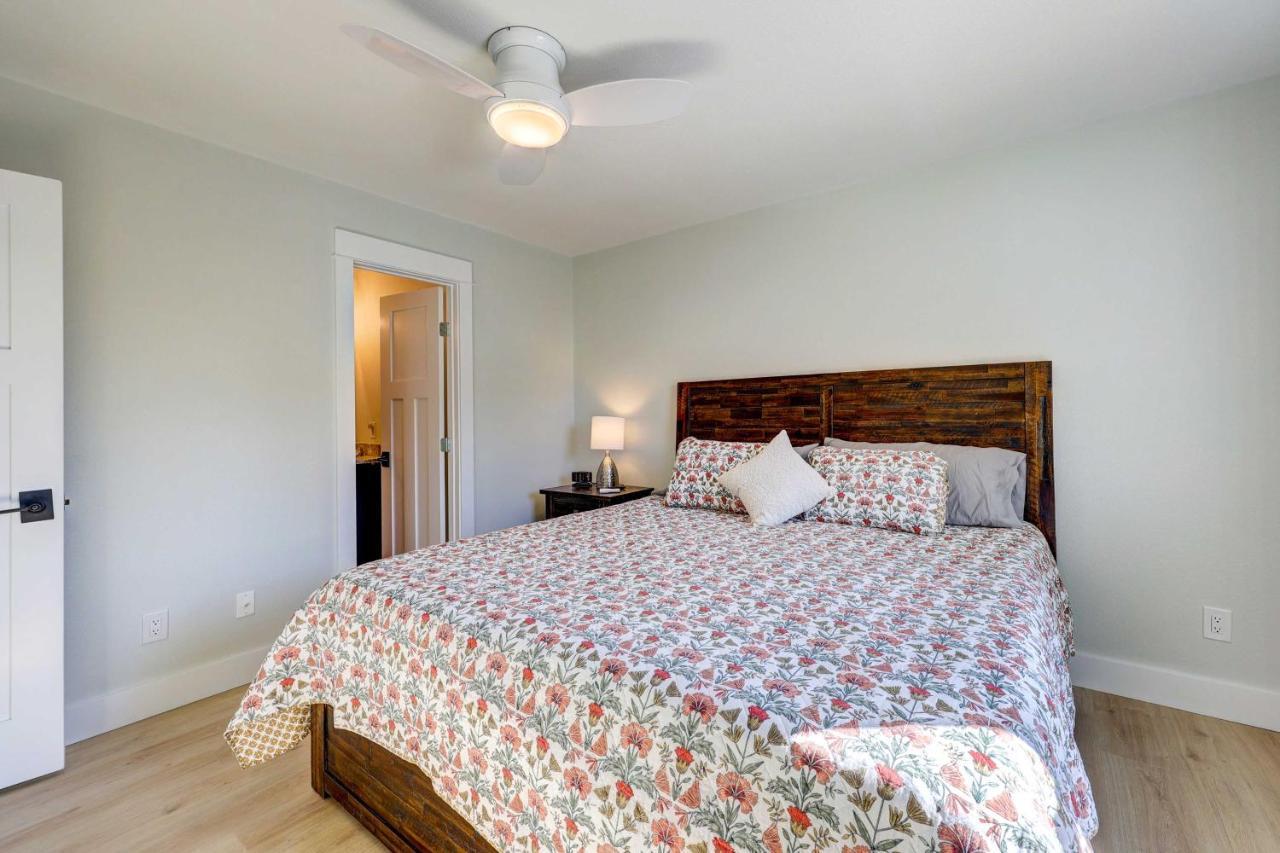 Chic Bentonville Home With Patio And Fire Pit! Ngoại thất bức ảnh